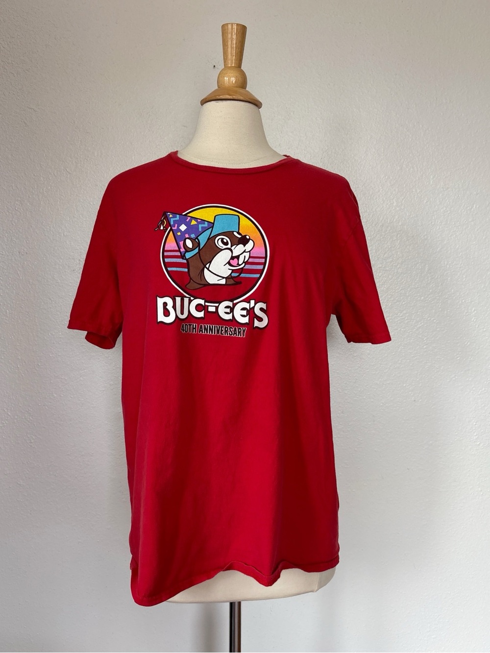 Buc-ee's 40th Anniversary Red Graphic Tee